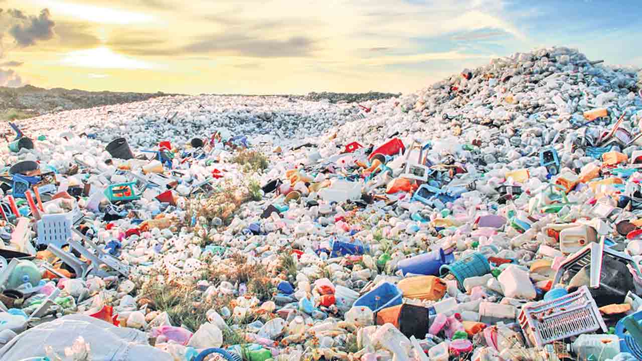 Plastic | మానవాళి పట్ల ప్రాణాంతకంగా మారుతున్న ప్లాస్టిక్‌