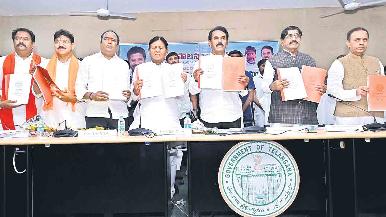 ప్రజల ఆకాంక్షలను నెరవేర్చేలా ఆరు గ్యారెంటీలు