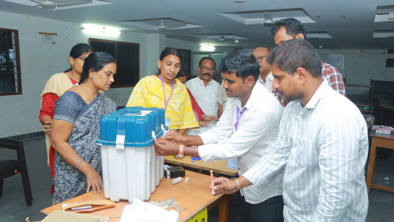 అంచనాల్లో అభ్యర్థులు