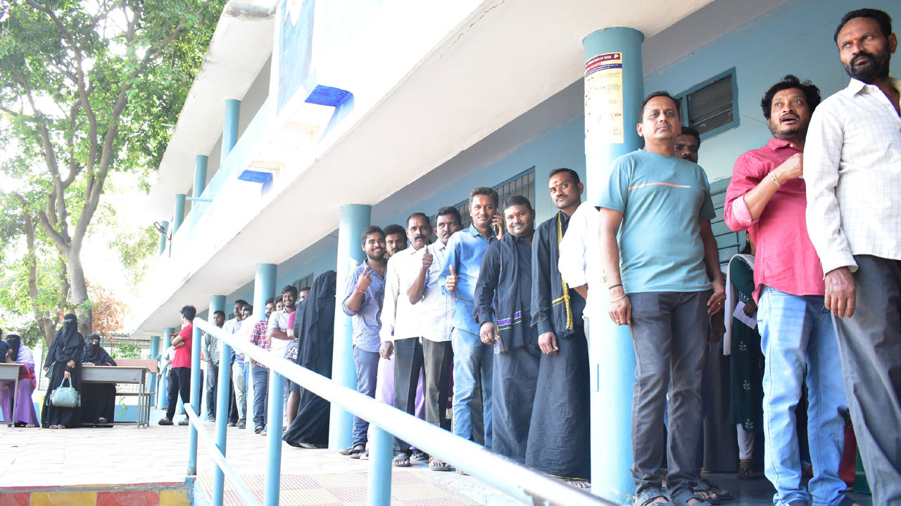 రాత్రి వరకూ పోలింగ్‌