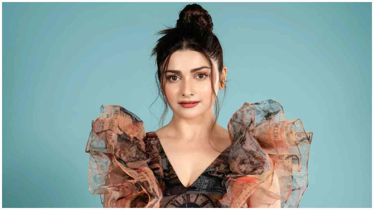 Prachi Desai | సరికొత్త పోజులతో కవ్విస్తున్న ప్రాచీ దేశాయ్..