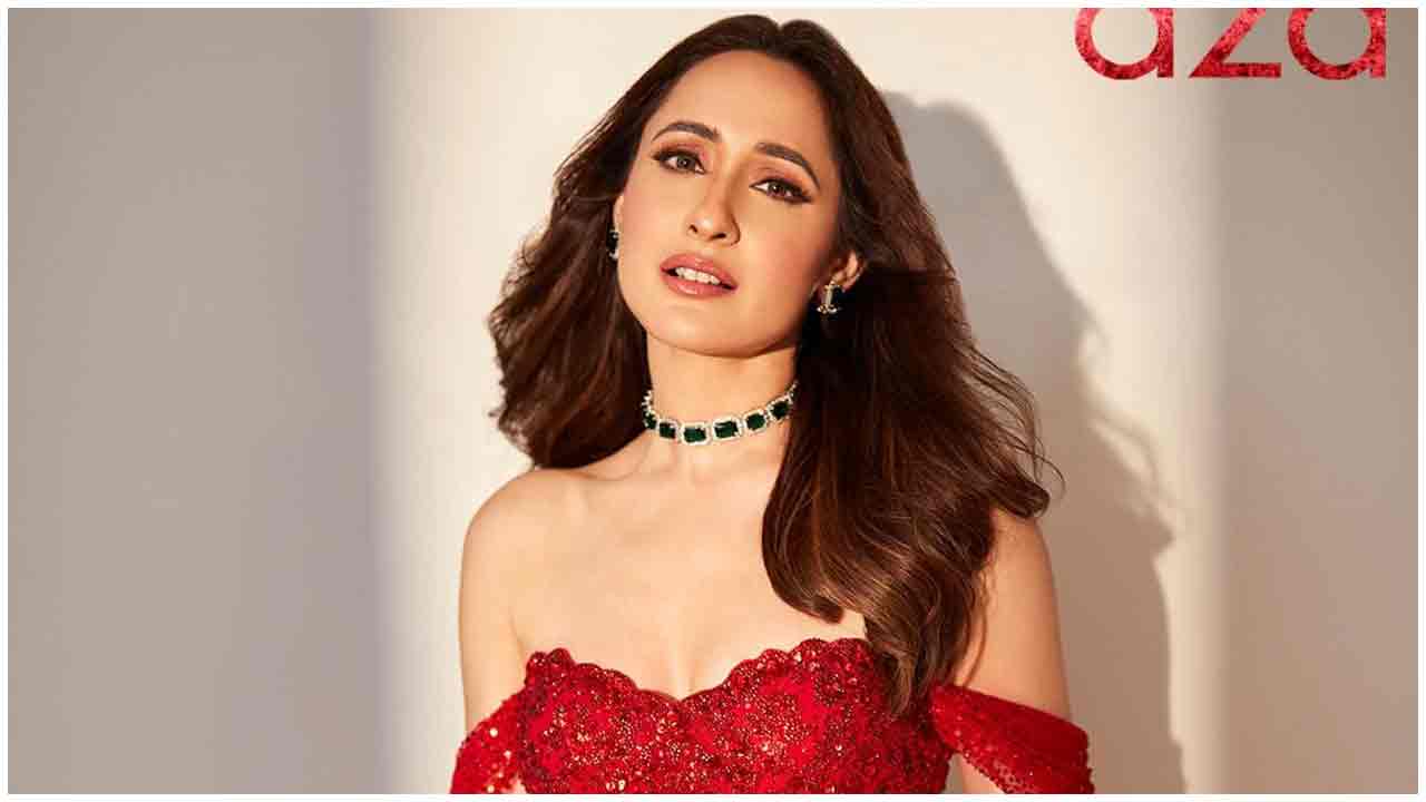 Pragya Jaiswal | అందంతో మురిపిస్తున్న ప్రగ్యా జైస్వాల్..