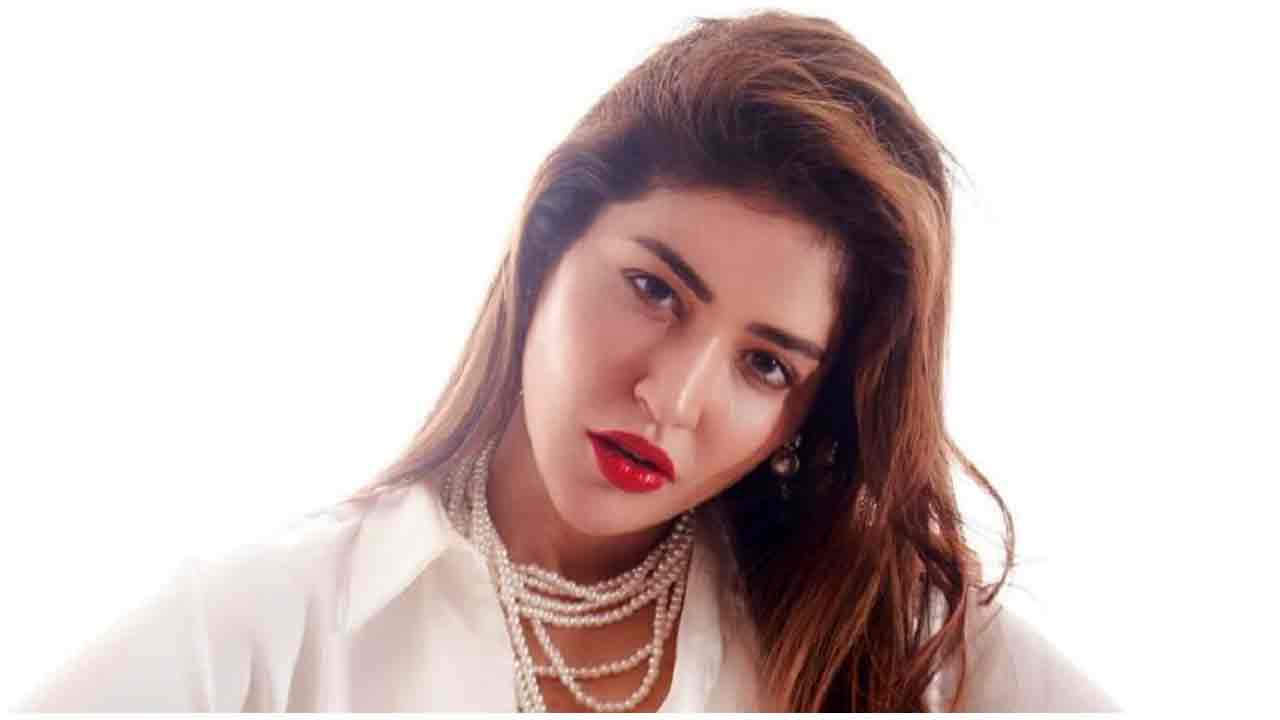 Priyanka Jawalkar | మత్తెక్కించే చూపులతో పిచ్చెక్కిస్తున్న ప్రియాంక జవాల్కర్..