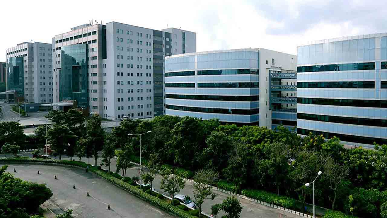 రెండు కర్రల సాము అవసరం