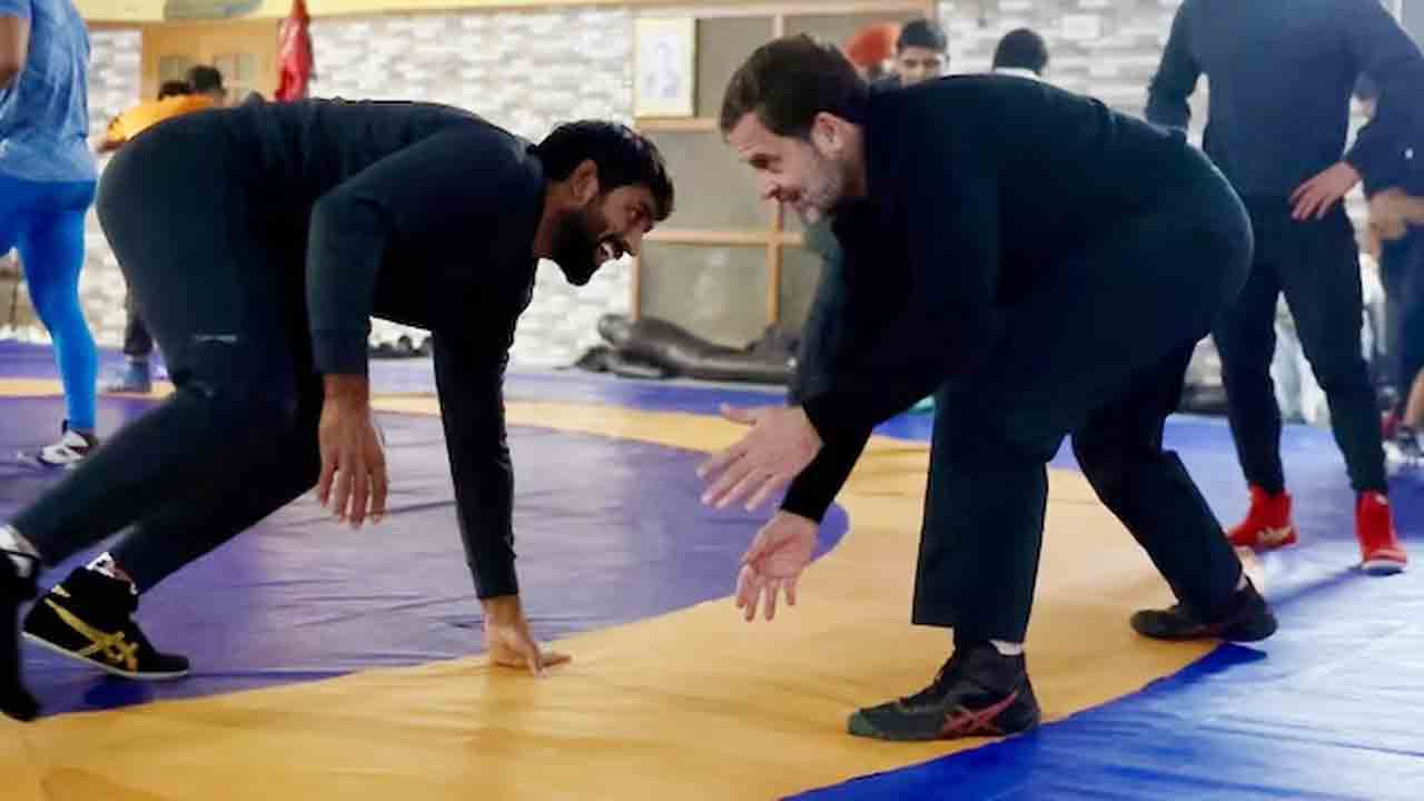 Rahul Gandhi | రాహుల్‌ కుస్తీ పట్టు.. బజరంగ్‌ పునియాతో పోటీపడ్డ కాంగ్రెస్‌ అగ్రనేత