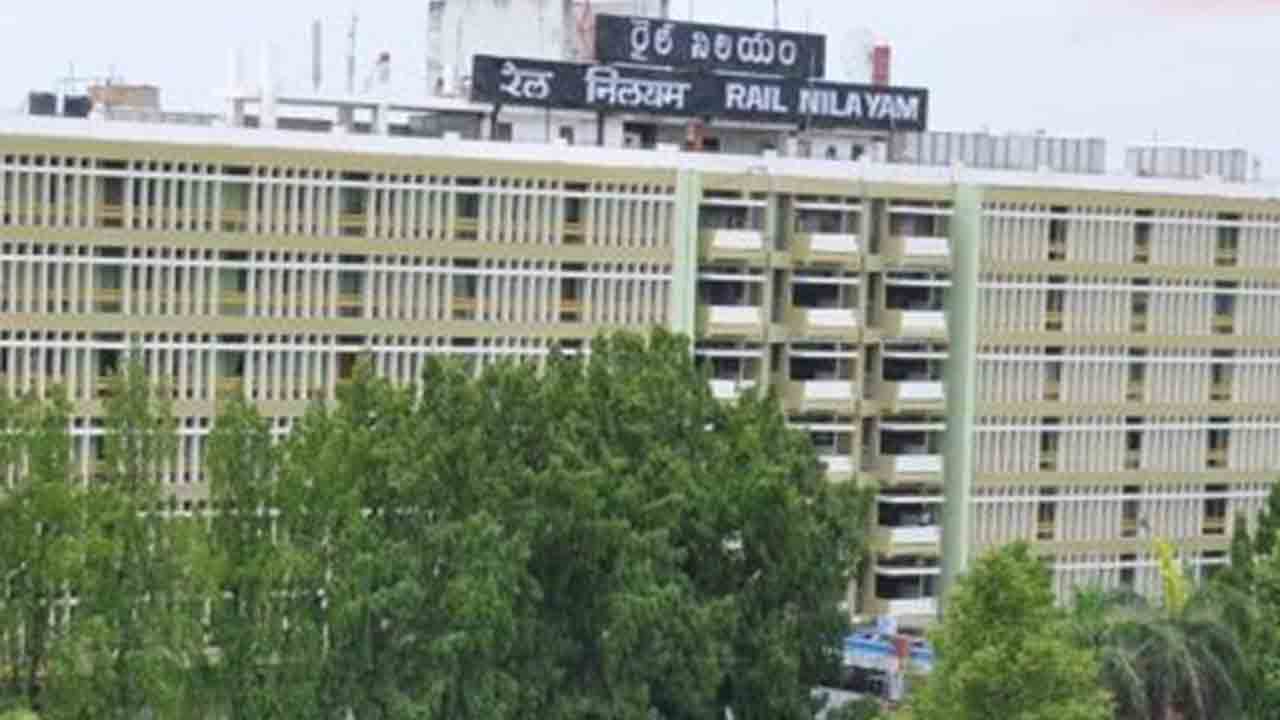 SCR Awards | దక్షిణ మధ్య రైల్వేకు అవార్డుల పంట