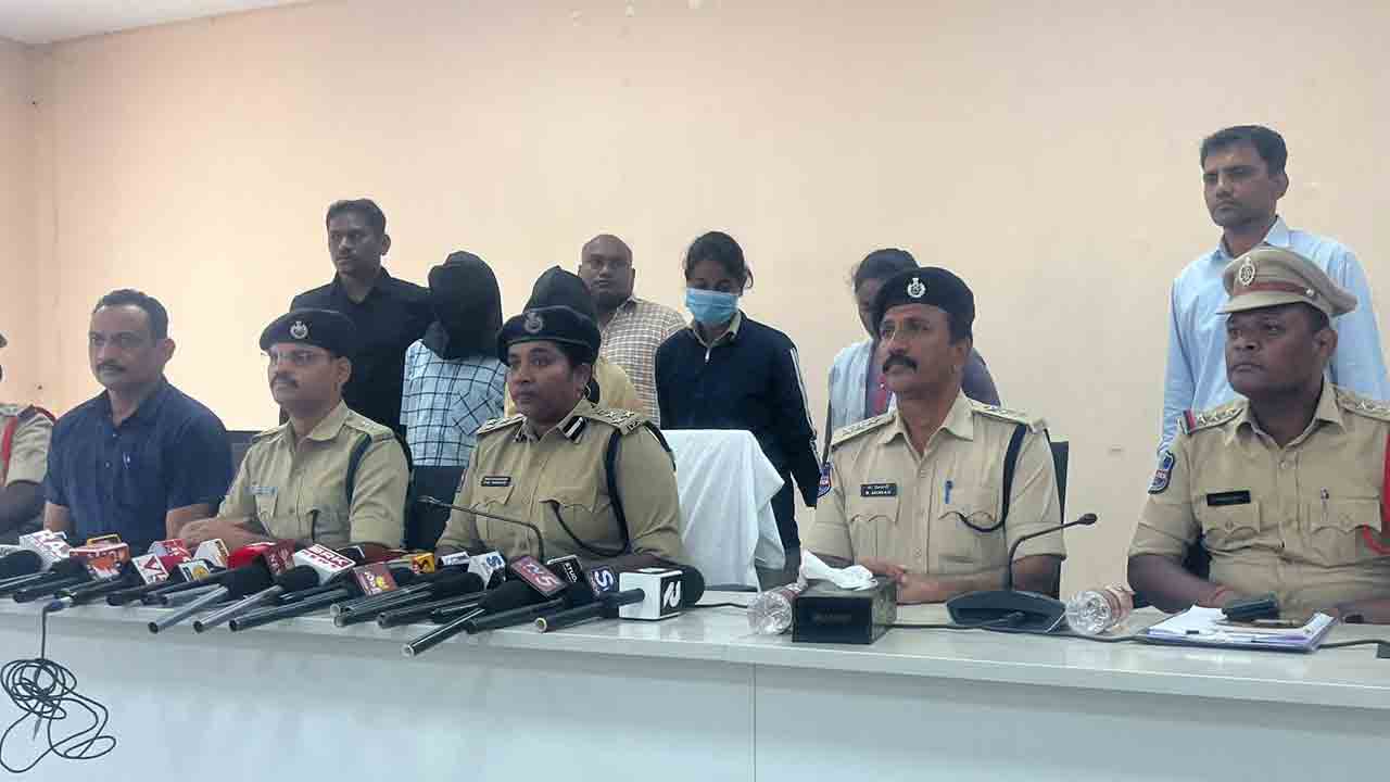 Arrest  | ఇద్దరు మావోయిస్టు పార్టీ సాంకేతిక నిపుణుల అరెస్ట్