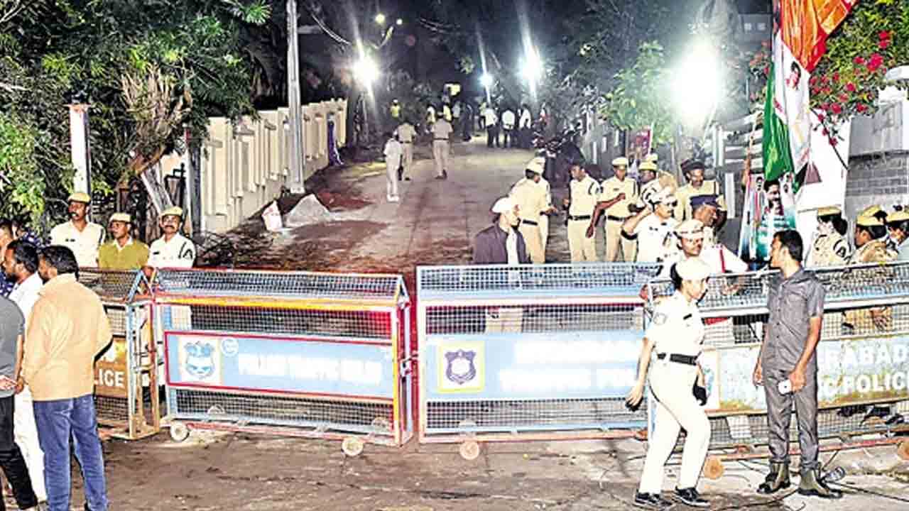 Revanth Reddy | రేవంత్‌ రెడ్డి నివాసం దగ్గర పటిష్టమైన భద్రత ఏర్పాటు