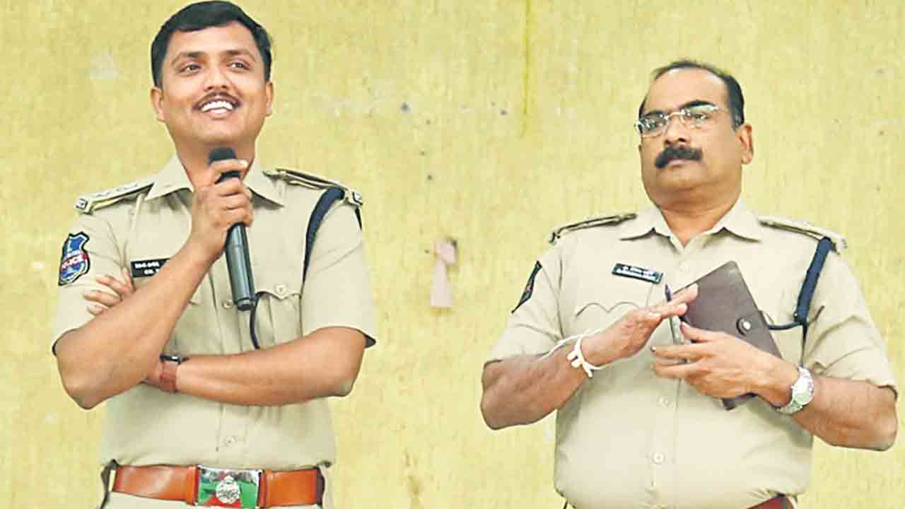 పోలీసుశాఖ ప్రతిష్టను పెంచాలి