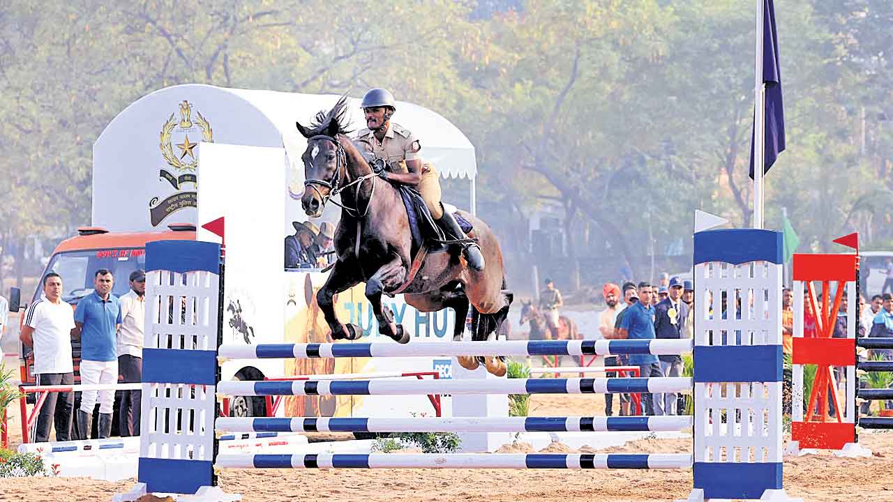 పోలీస్ రేసుగుర్రాలు..