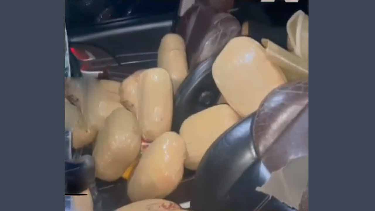 Ganja | జహీరాబాద్‌ సమీపంలో బోల్తాపడిన కారు.. భారీగా గంజాయి లభ్యం