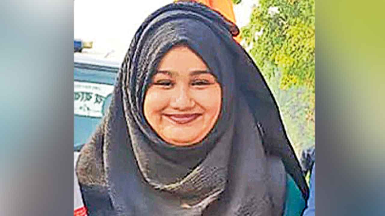 Ayodhya | ముంబై నుంచి అయోధ్యకు కాలినడకన ముస్లిం యువతి