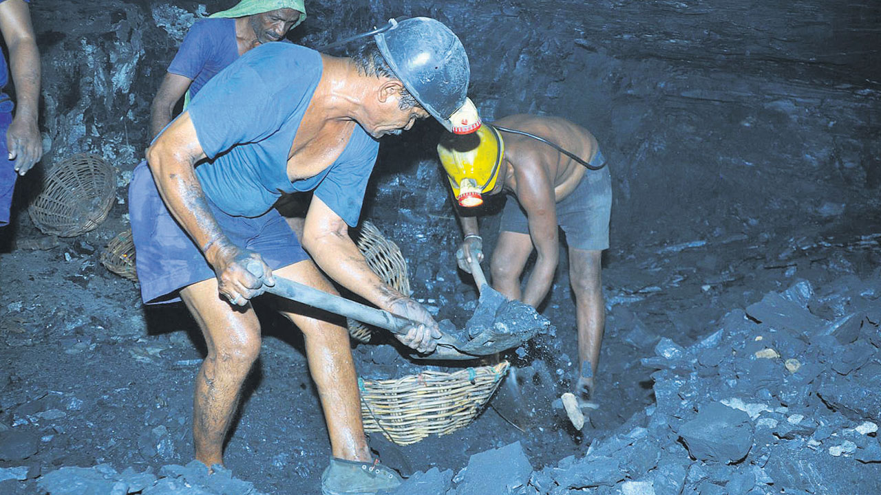 27న సింగరేణి ఎన్నికలు