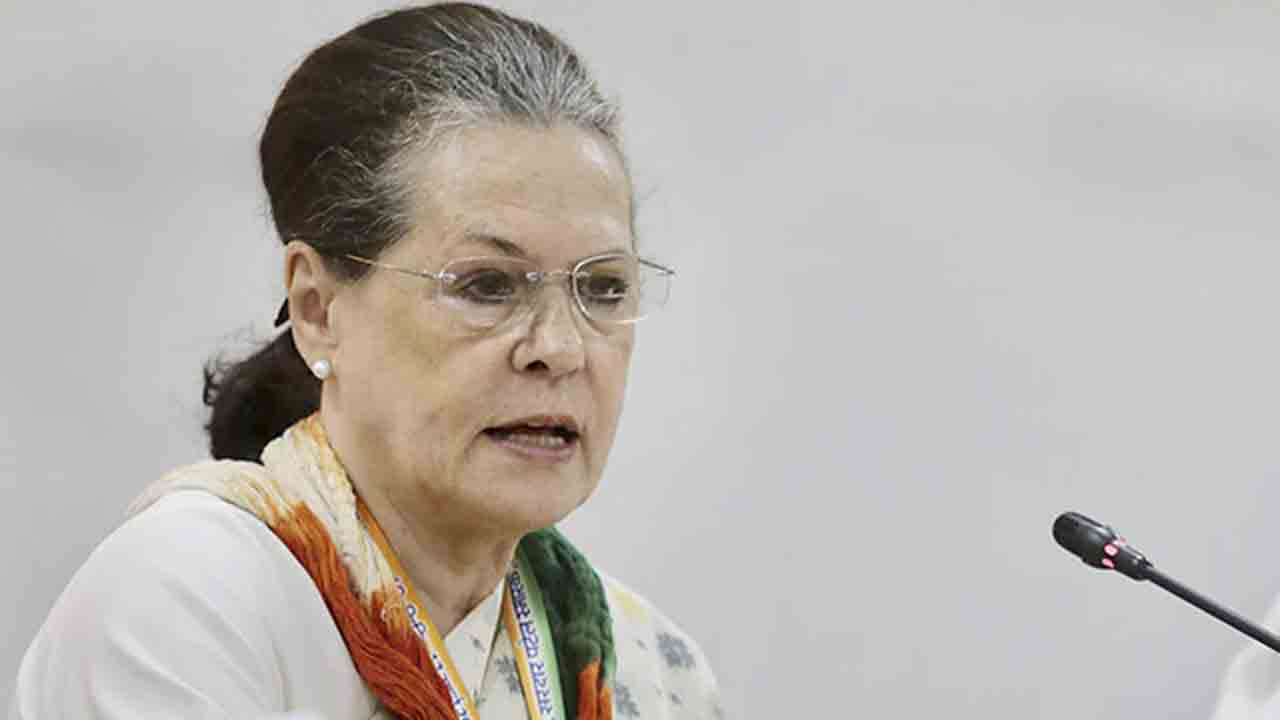 Sonia Gandhi | ప్రజాస్వామ్యానికి కట్టుబడి ఉన్నామంటూనే చీలికలు..! ఆందోళన వ్యక్తం చేసిన సోనియా