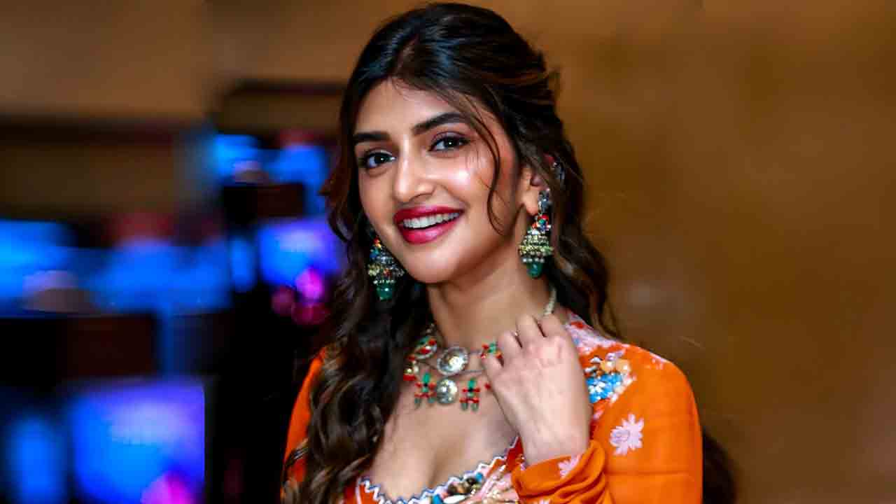 Sreeleela | మహేష్‌తో శ్రీలీల డ్యూయెట్‌.. మిస్సయిన ఎంబీబీఎస్‌ సెమిస్టర్‌ ఎగ్జామ్స్‌!