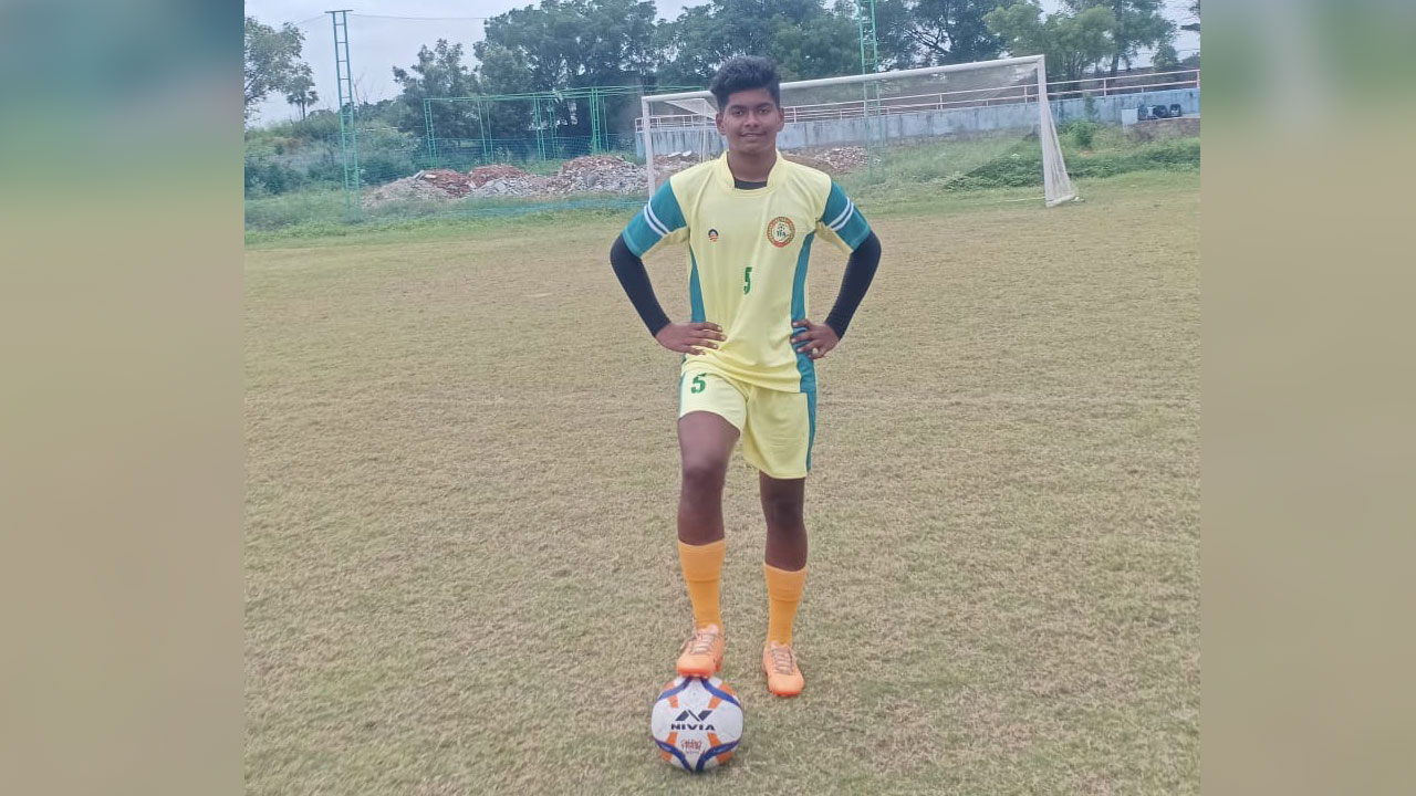ఫుట్‌బాల్‌ అండర్‌ -17 తెలంగాణ టీమ్‌ కెప్టెన్‌గా నల్లగొండ వాసి