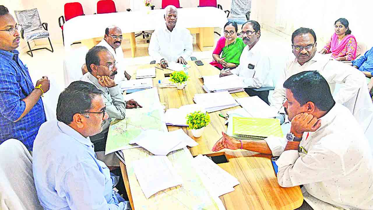 పనులు వేగవంతం చేయాలి