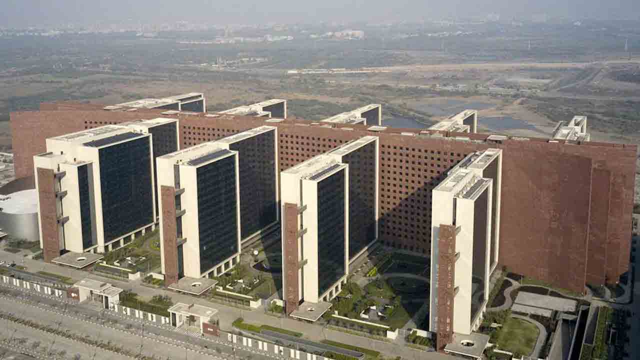 Diamond Hub | రేపు సూరత్‌ డైమండ్‌ బోర్స్‌ను ప్రారంభించనున్న ప్రధాని మోదీ.. ప్రపంచంలోనే అతిపెద్ద వజ్రాల భవనంగా రికార్డు