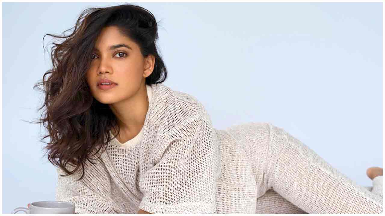 Tanvi Shinde | బ్యాకెన్ అందాలతో మతులు పోగొడుతున్న తన్వీ షిండే..