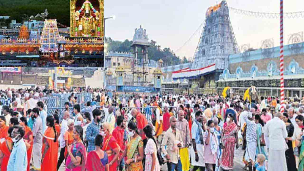 Tirumala | తిరుమలలో పోటెత్తిన భక్తులు.. టోకెన్లు లేని వారికి సర్వదర్శనానికి నిరాకరణ.. భక్తుల ఆందోళన