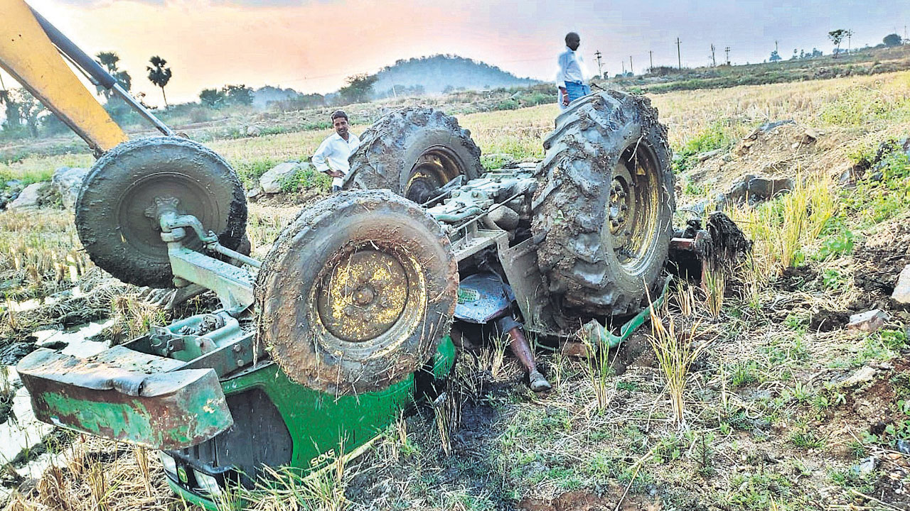 జాగ్రత్తగా నడపండి..