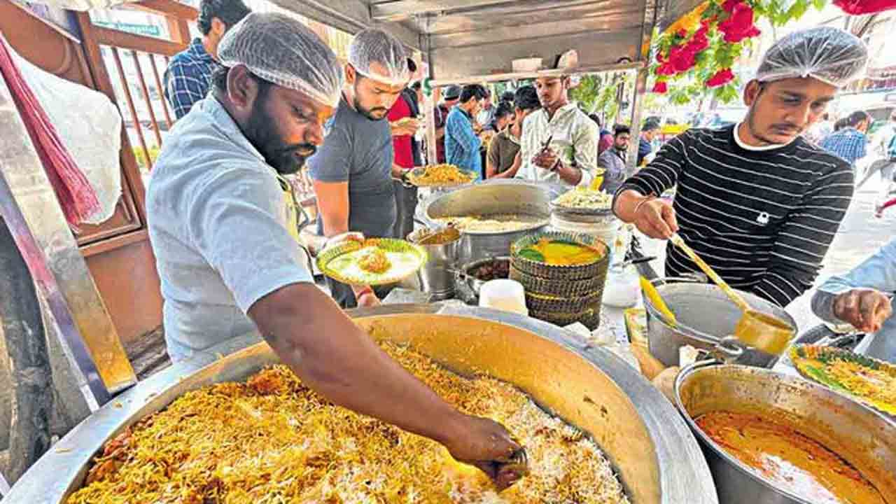 Unlimited Biryani | రూ.99కే అన్‌లిమిటెడ్‌ బిర్యానీ.. ఒక్క మెతుకు వేస్ట్‌ చేసినా అంతే సంగతులు..!