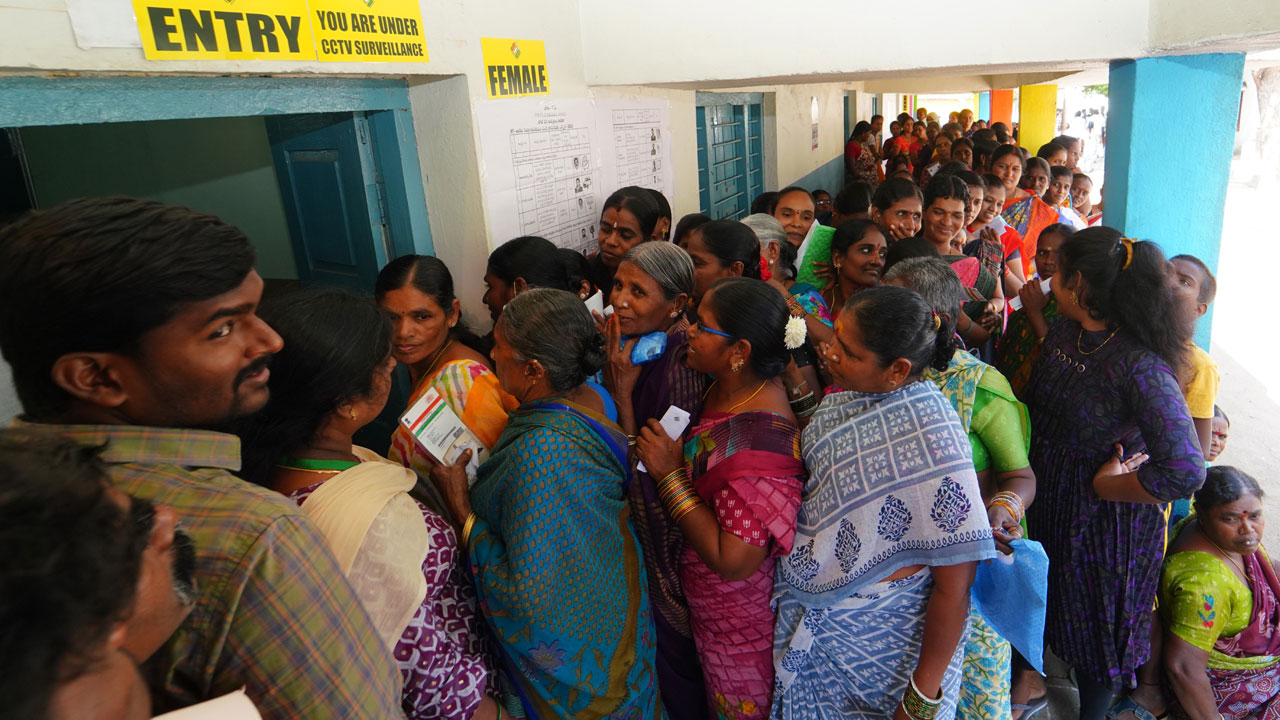 మనమే టాప్‌