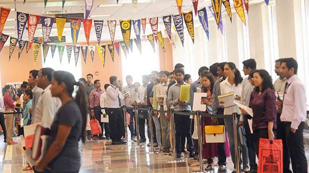 UK Student Dependent Visa | భారతీయ విద్యార్థులకు బ్రిటన్ షాక్.. ఇక డిపెండెంట్లకు ‘నో’ పర్మిషన్..!