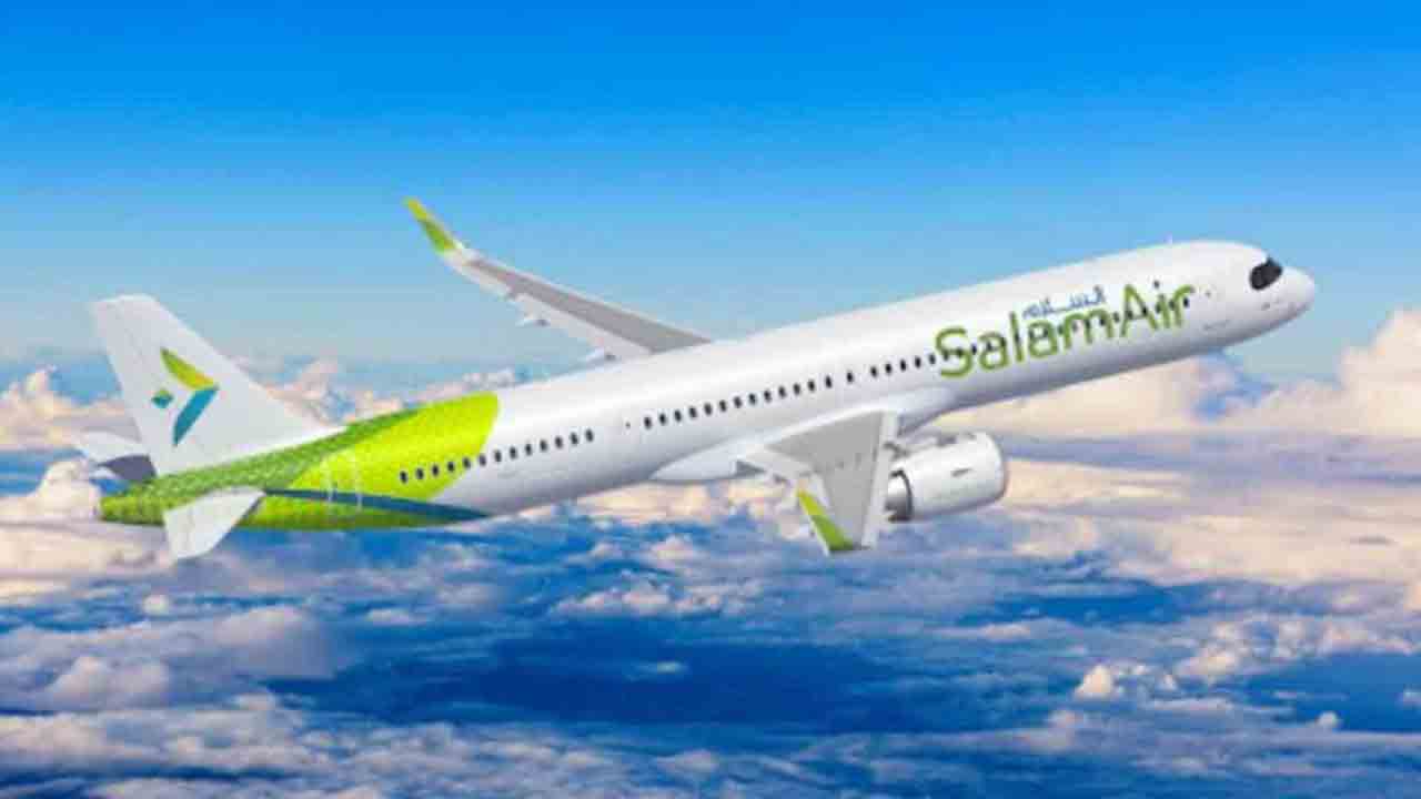 హైదరాబాద్‌ నుంచి మస్కట్‌కు విమానం