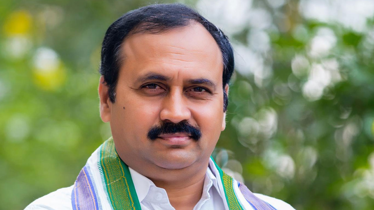 AP News | షర్మిలతోనే నా రాజకీయ ప్రయాణం.. వైఎస్సార్‌సీపీని వీడిన ఆళ్ల రామకృష్ణారెడ్డి సంచలన వ్యాఖ్యలు