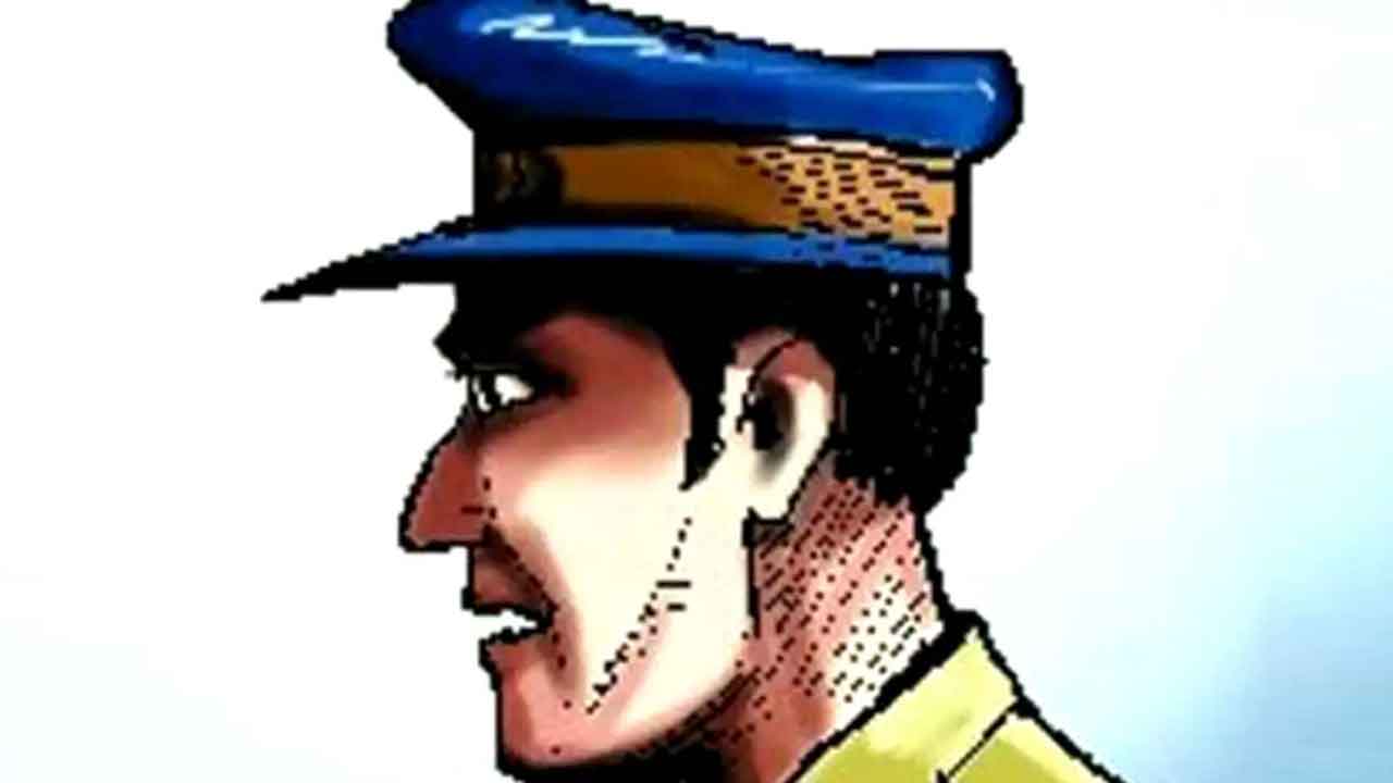 ప్రేమించుకున్నారు.. కలిసి తిరిగారు.. పెళ్లి ప్రస్తావన తెస్తే మొఖం చాటేశాడు.. ఏఆర్‌ కానిస్టేబుల్‌పై కేసు నమోదు