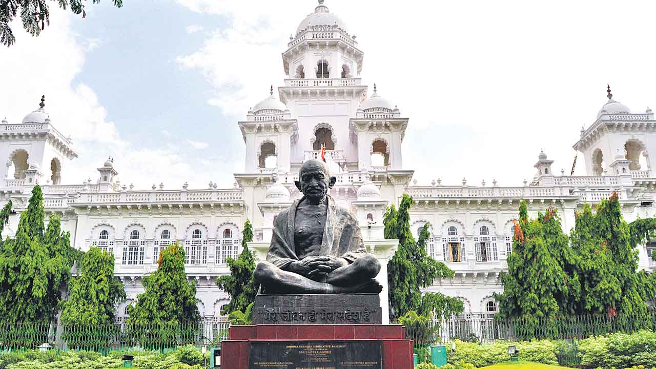 అసెంబ్లీ పరిసరాల్లో ట్రాఫిక్ ఆంక్షలు