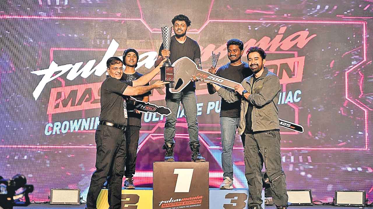 పల్సర్‌ మేనియా మాస్టర్స్‌ ఎడిషన్‌ అదుర్స్‌