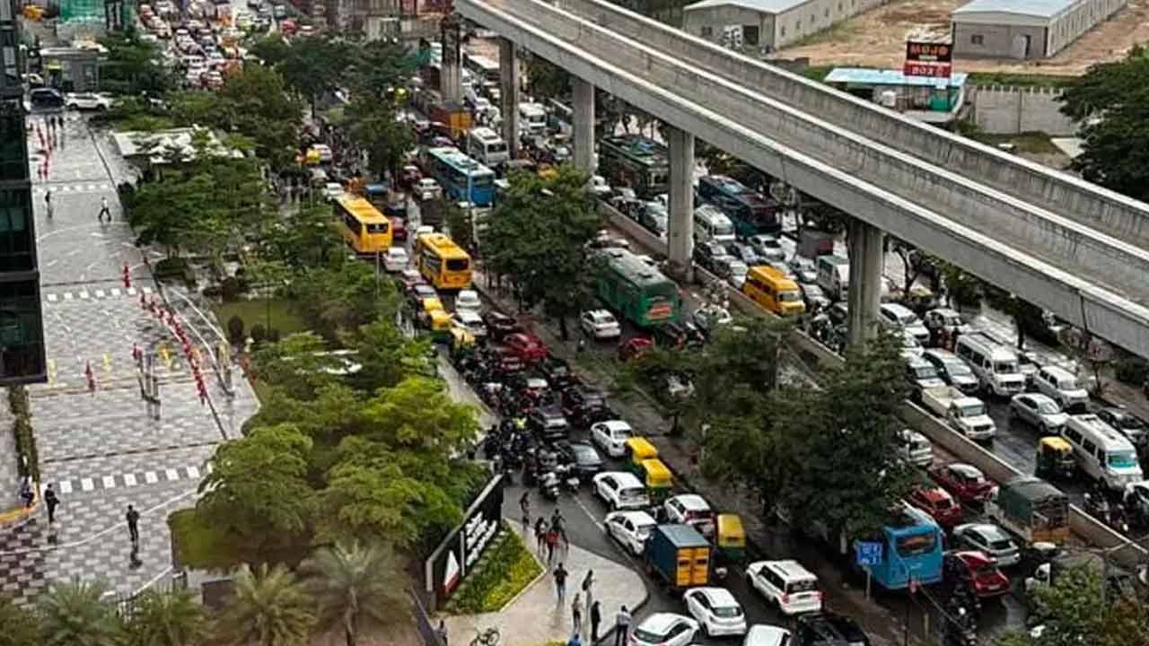 Bengaluru Techies: ట్రాఫిక్ రూల్స్ పాటించ‌కుంటే.. బెంగుళూరు టెకీల‌కు వార్నింగ్‌