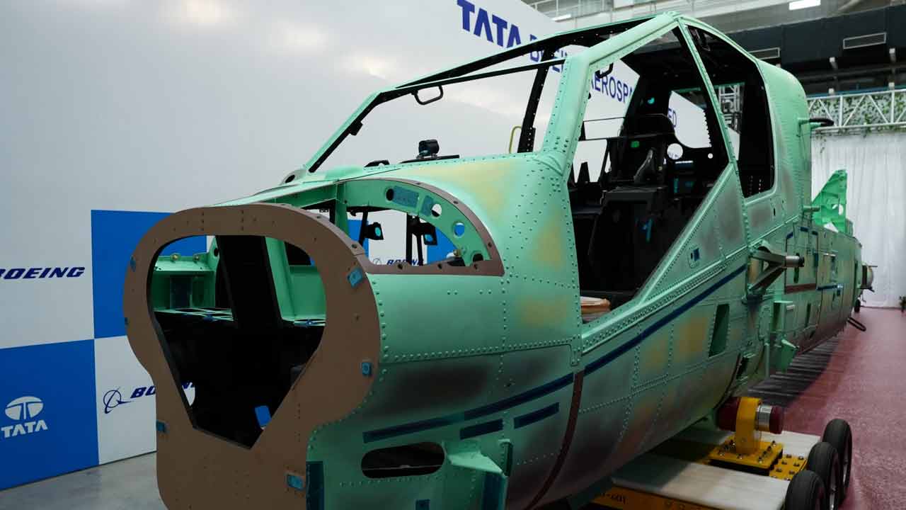 Apache Helicopter: అపాచీ హెలికాప్ట‌ర్ 250వ ఫ్యూసిలేజ్‌ను డెలివ‌రీ చేసిన టాటా బోయింగ్