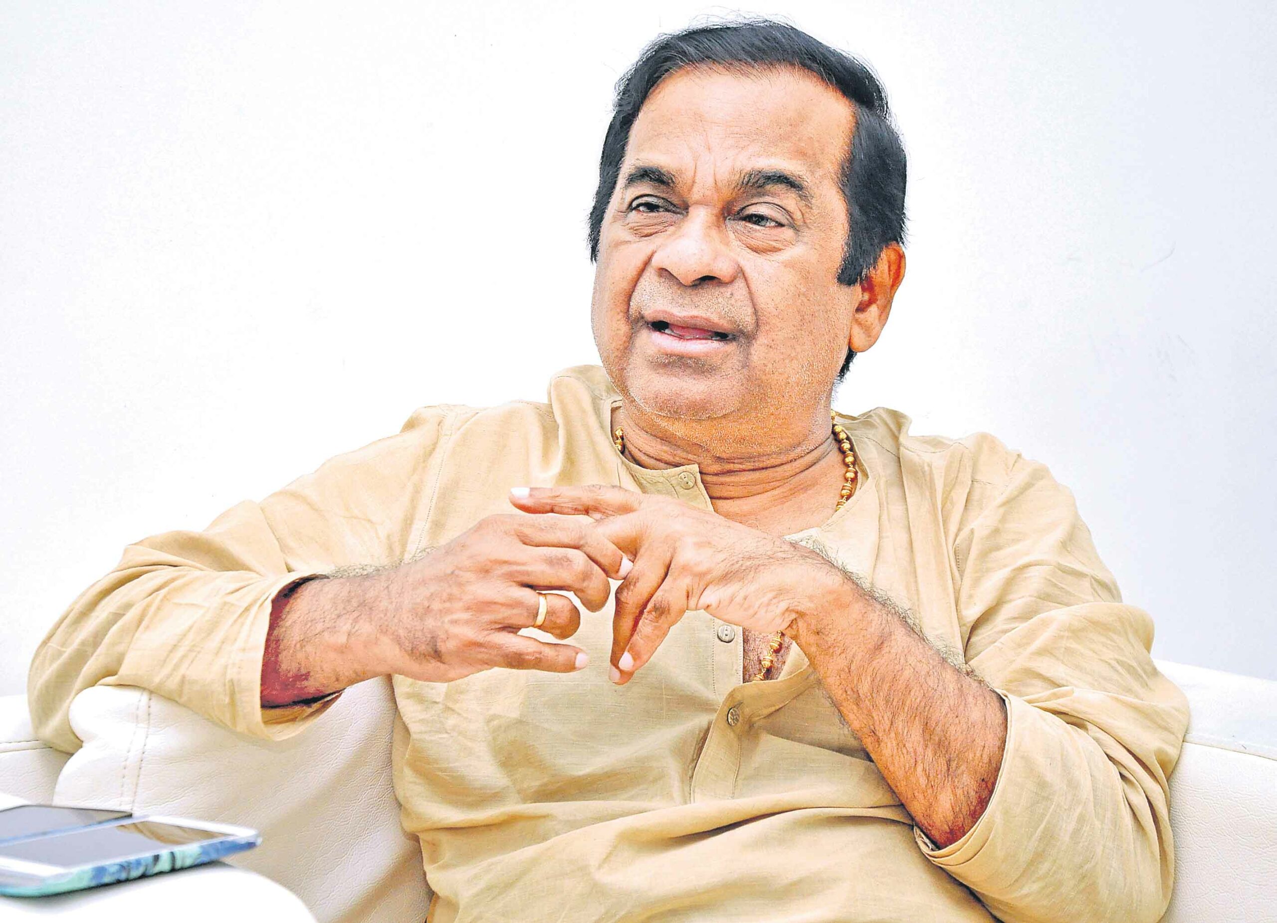 Brahmanandam Autobiography | చెప్పులు కొనుక్కులేని స్థితిలో ఉన్న కుర్రాడు.. పద్మశ్రీ ఎలా అందుకున్నాడు ? బ్రహ్మానందం జీవితంలో అన్ని కష్టాలా ?