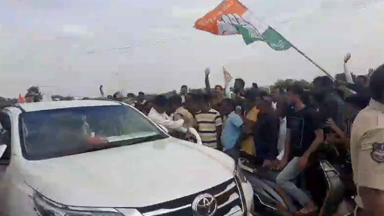 Minister Niranjan Reddy | వననపర్తిలో మంత్రి నిరంజన్‌ రెడ్డి కారుపై రాళ్లతో దాడి చేసిన దుండగులు