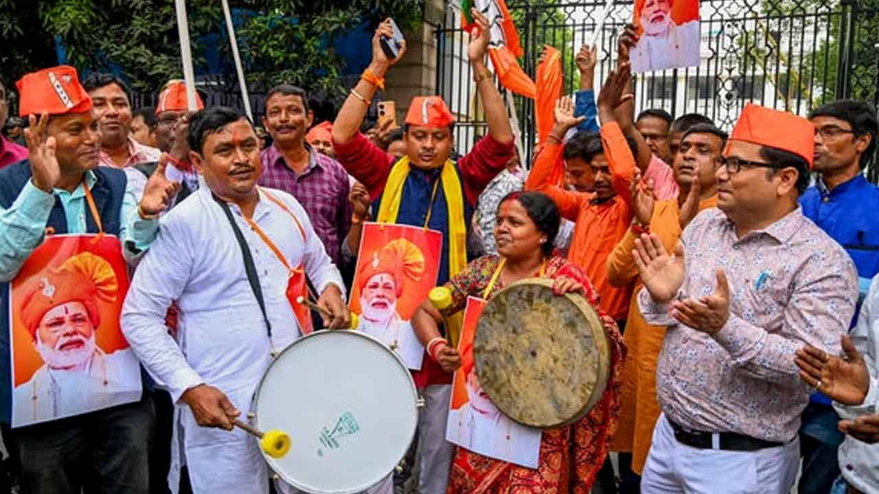Crorepatis: కొత్తగా ఎన్నికైన 72 మంది ఎమ్మెల్యేలు కోటీశ్వరులే
