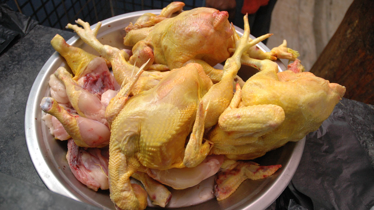 చికెన్‌ ధర మస్తు అగ్గువ