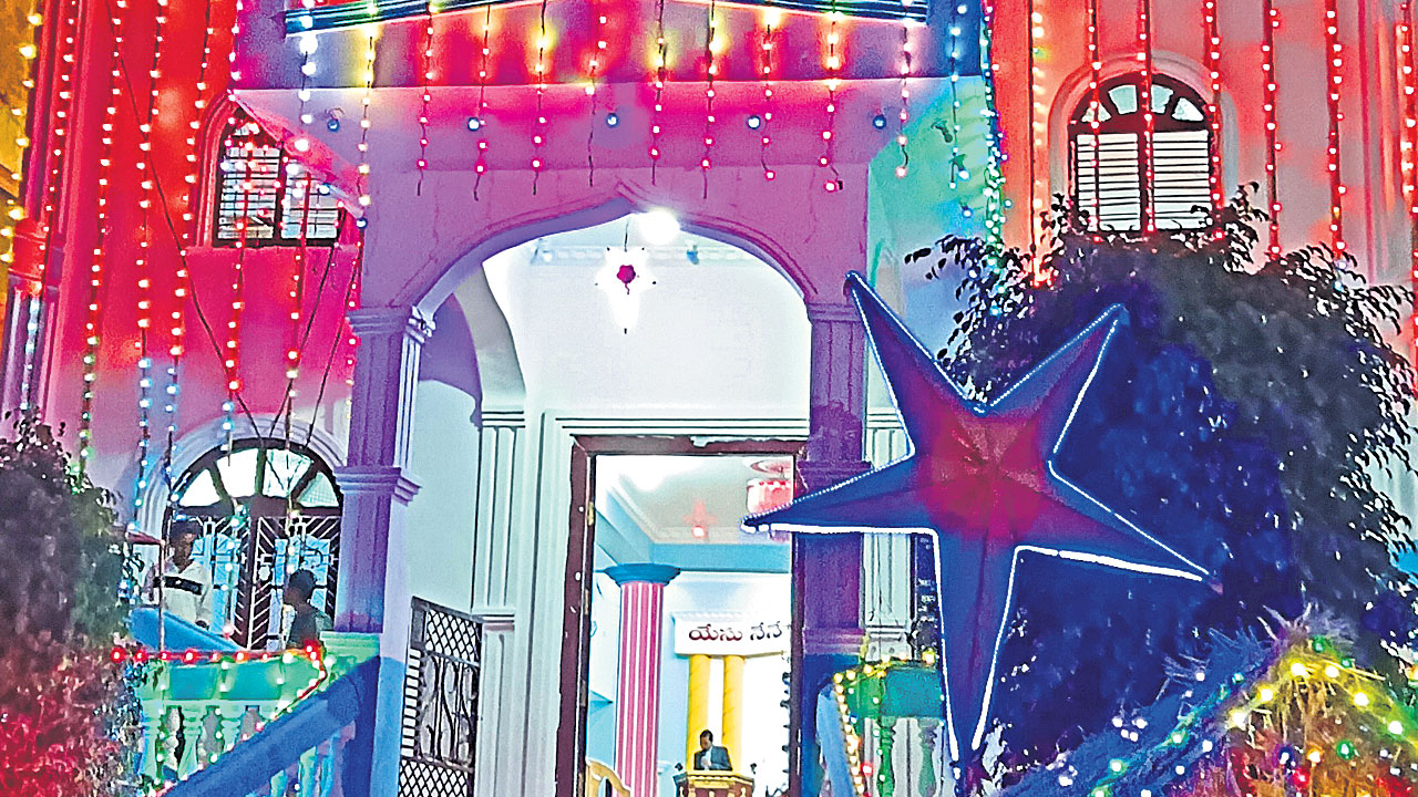 క్రిస్మస్‌ కాంతులు