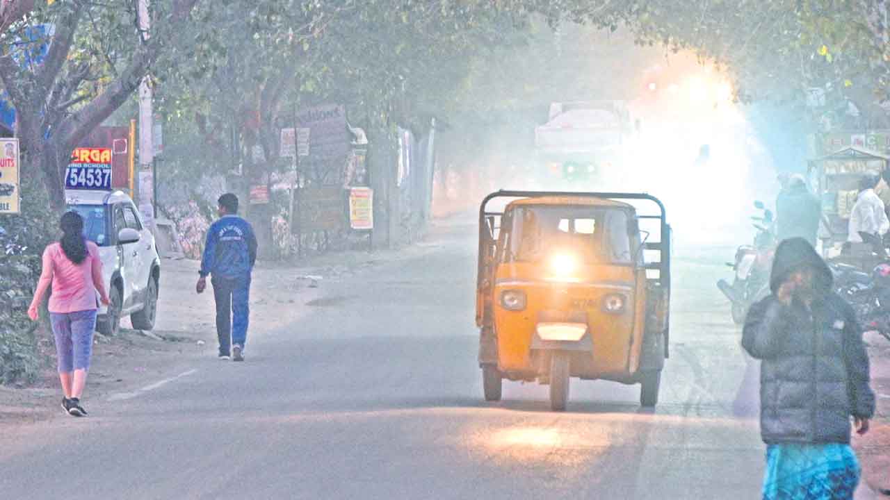 cold intensity | చలితో గజగజ..! రాష్ట్రంలో గణనీయంగా పడిపోతున్న ఉష్ణోగ్రతలు..