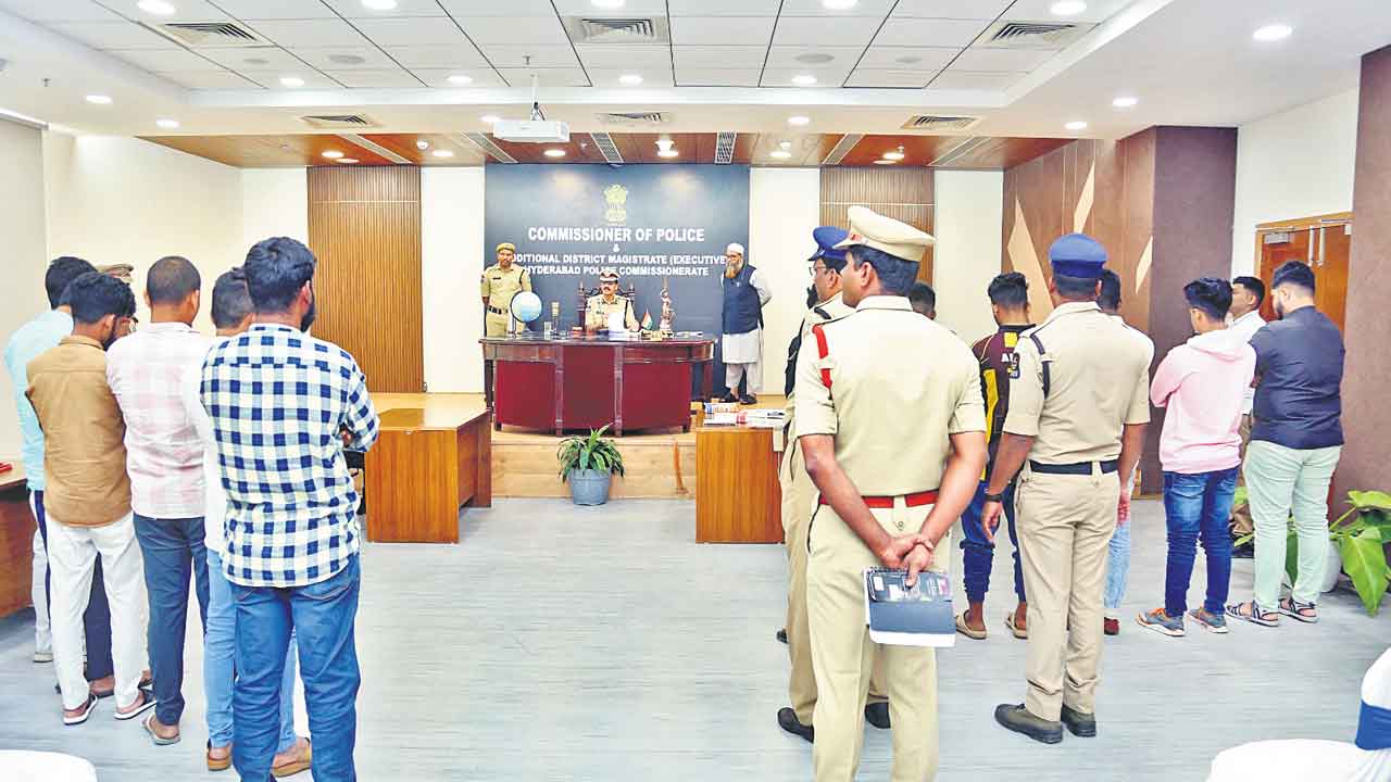 రౌడీషీటర్లూ.. ప్రవర్తన మార్చుకోండి