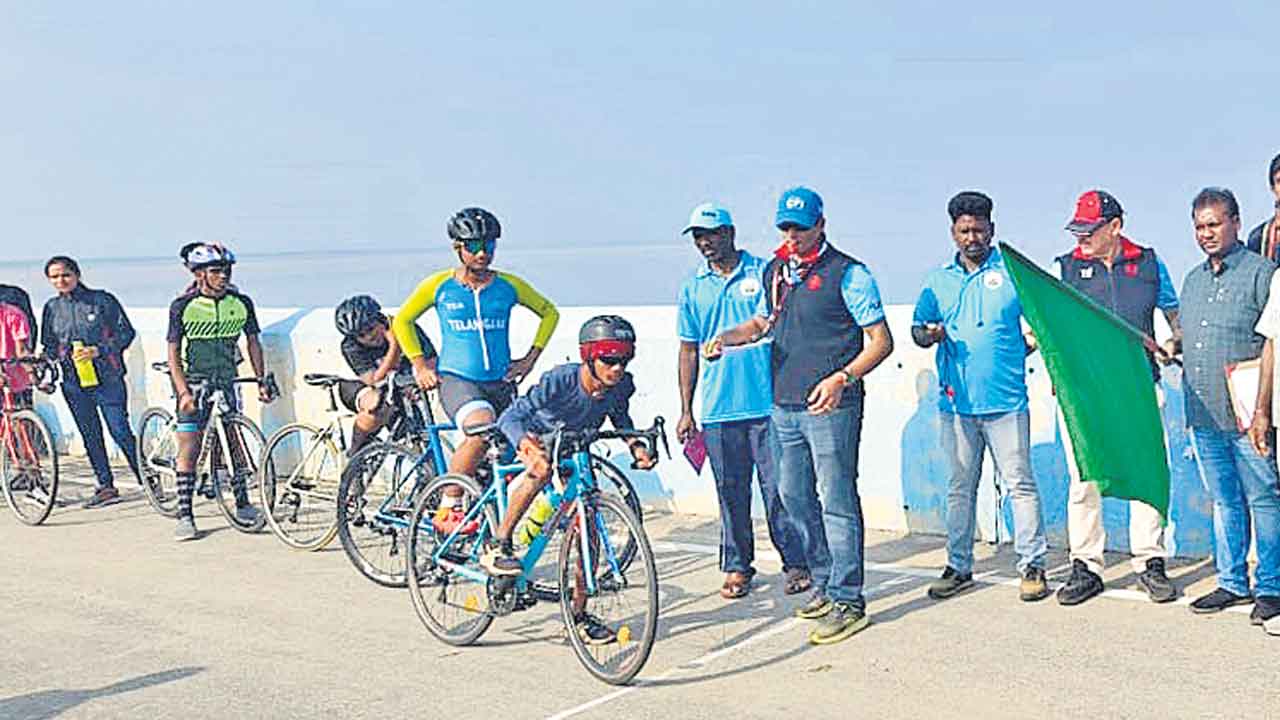 రంగనాయక సాగర్‌పై సైక్లింగ్‌ పోటీలు