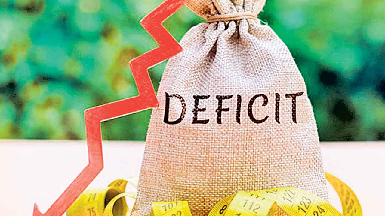 కేంద్ర ద్రవ్య లోటు రూ.9.07 లక్షల కోట్లు