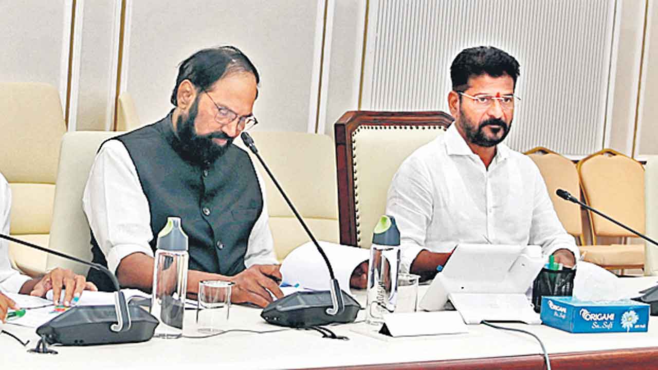 రాష్ట్రంలో విద్యుత్తు పరిస్థితిపై సీఎం సమీక్ష