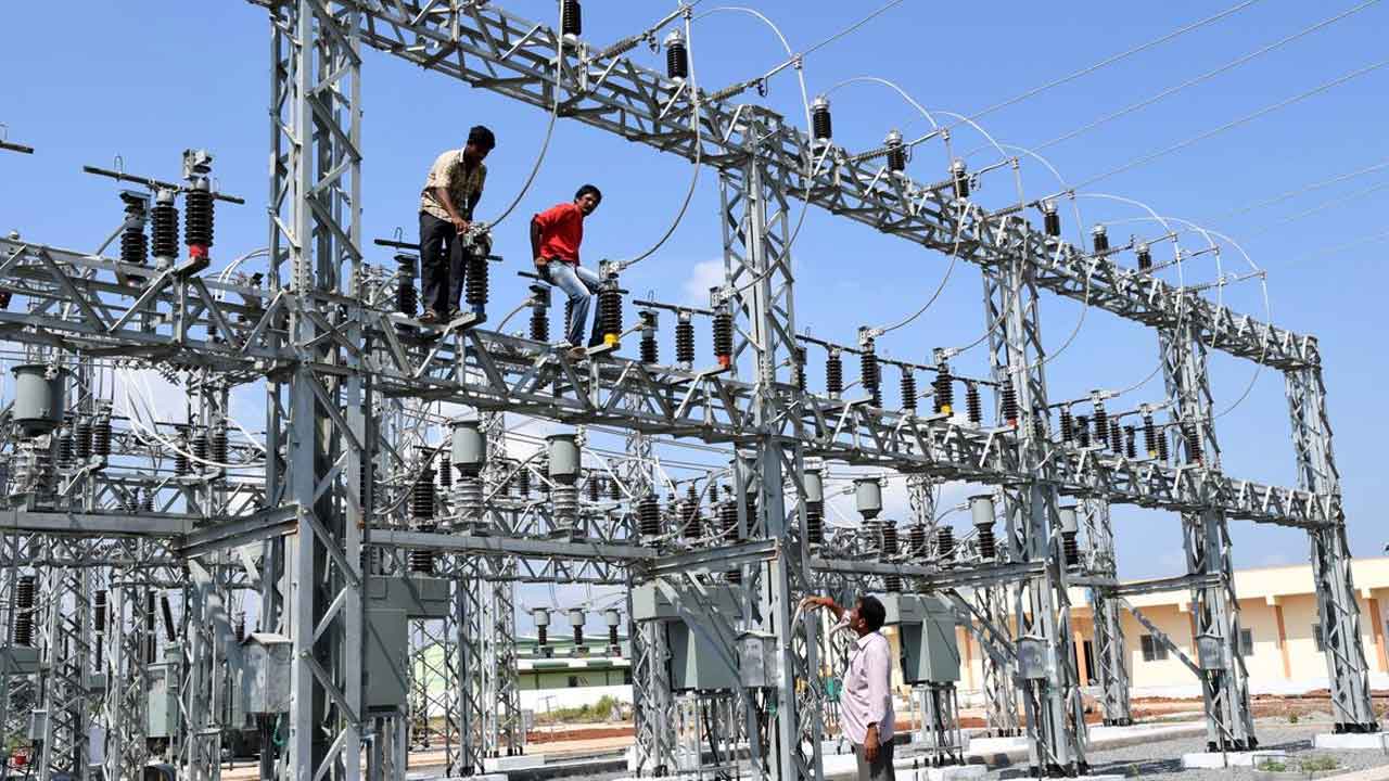 విద్యుత్తు సంస్థల సీఎండీలుగా బాధ్యతలు స్వీకరణ