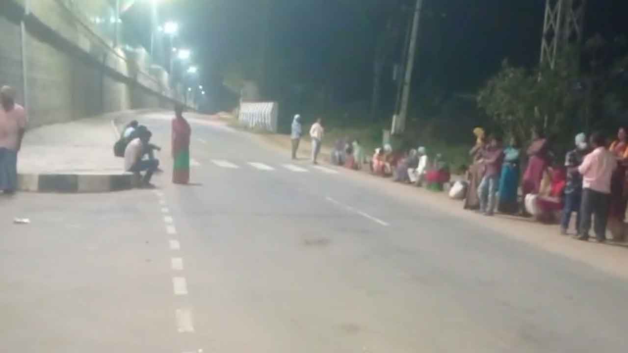 Free bus | ఎదురు చూపులు తప్పడం లేదు.. గౌరవం అంతకన్నాలేదు.. ఉచిత బస్సు పథకంపై మహిళల ఆగ్రహం : వీడియో