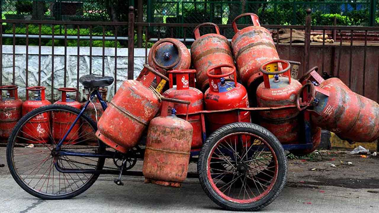 రూ.39.50 తగ్గిన వాణిజ్య సిలిండర్‌ ధర