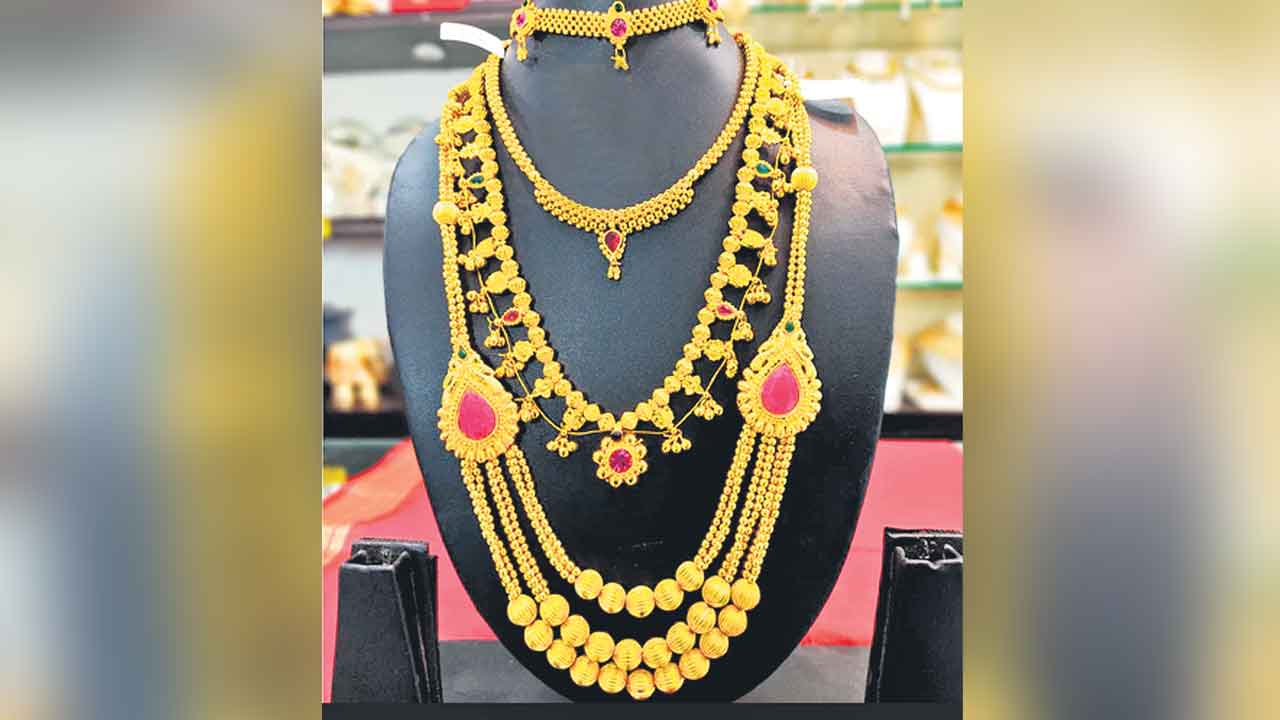 Gold Price | కొత్త ఏడాదిలో బంగారం ధర భారీగా పెరుగుతుందా.. ఆల్‌టైమ్‌ హై రికార్డులు కొల్లగొడుతుందా ?