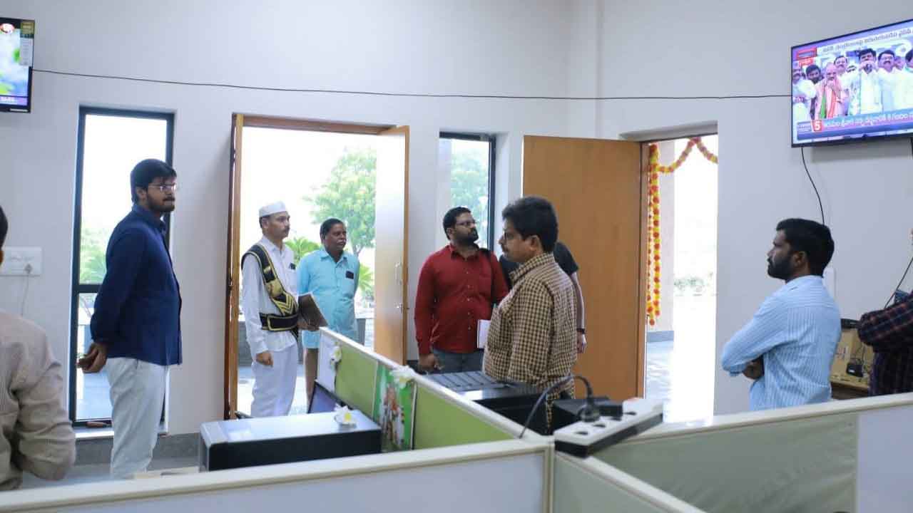 అధికారులు అప్రమత్తంగా ఉండాలి